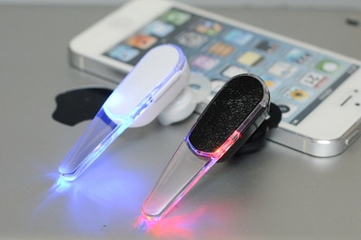 Q301立體聲CSR4.0藍(lán)牙耳機(jī) 性能、價(jià)格與供應(yīng)商解析